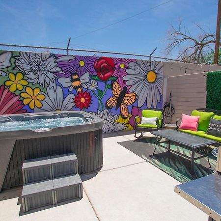 Вилла Bohemian Chic An Eclectic Escape-Hot Tub-Pet Friendly-No Pet Fees! Альбукерке Экстерьер фото