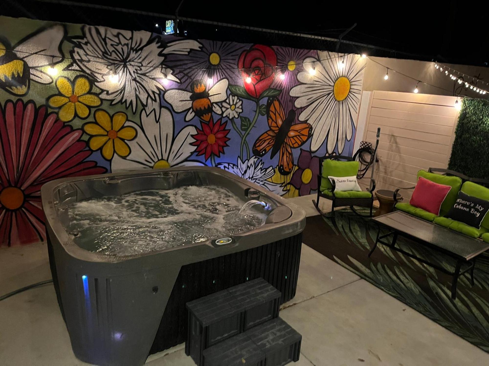 Вилла Bohemian Chic An Eclectic Escape-Hot Tub-Pet Friendly-No Pet Fees! Альбукерке Экстерьер фото