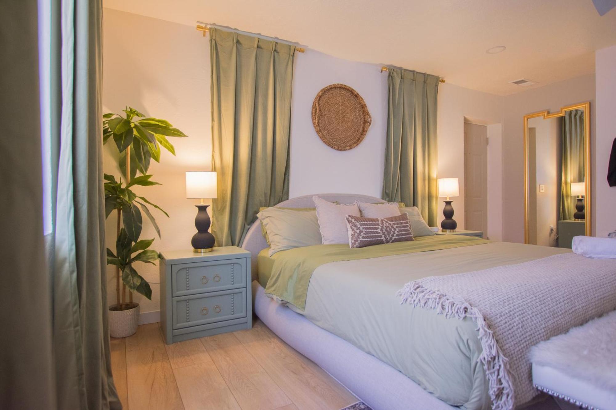 Вилла Bohemian Chic An Eclectic Escape-Hot Tub-Pet Friendly-No Pet Fees! Альбукерке Экстерьер фото
